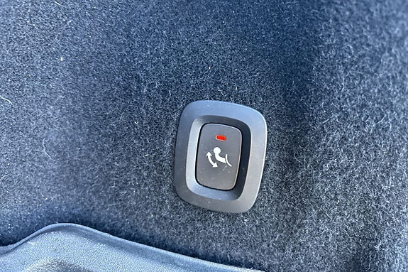 Volvo XC60 21 of 30