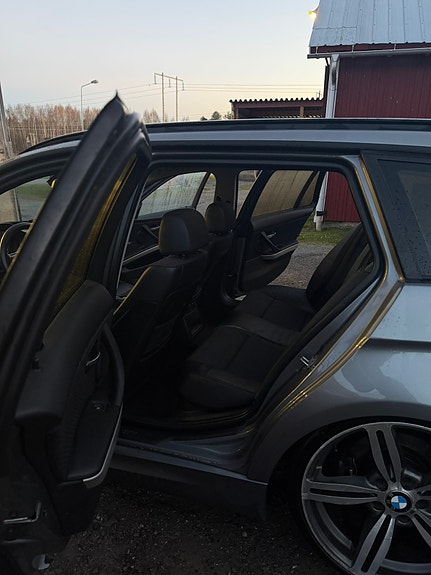 BMW 320d 4 of 8