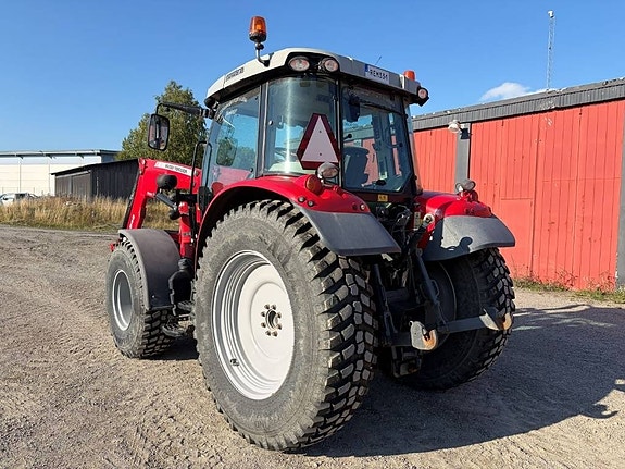 Massey Ferguson 5610 3 of 7