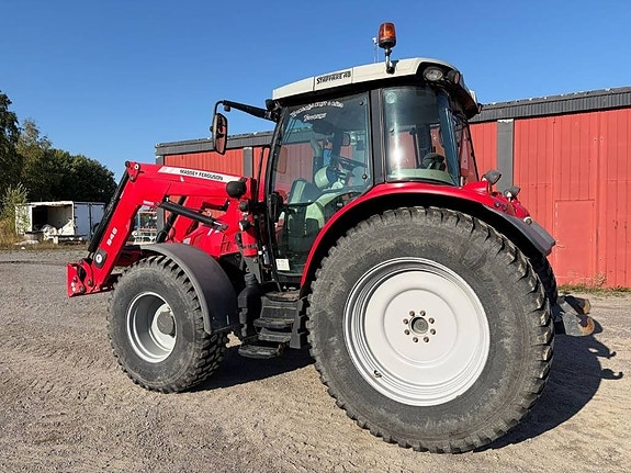 Massey Ferguson 5610 2 of 7