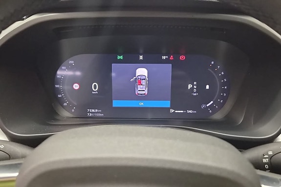 Volvo XC40 16 of 24