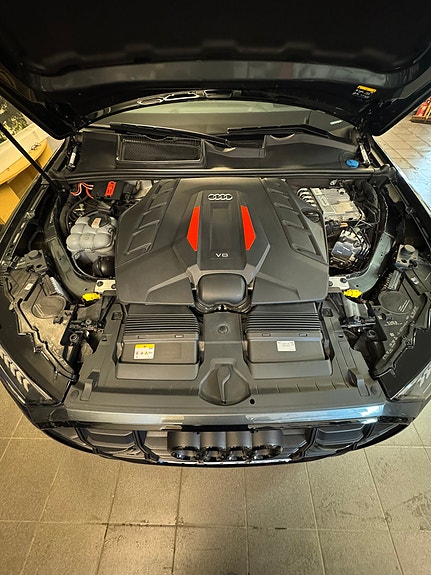 Audi SQ7 16 of 16
