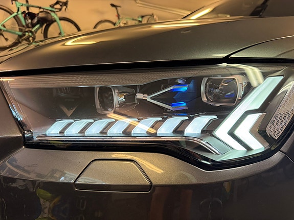 Audi SQ7 11 of 16
