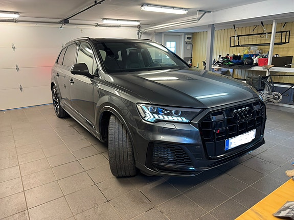 Audi SQ7 2 of 16