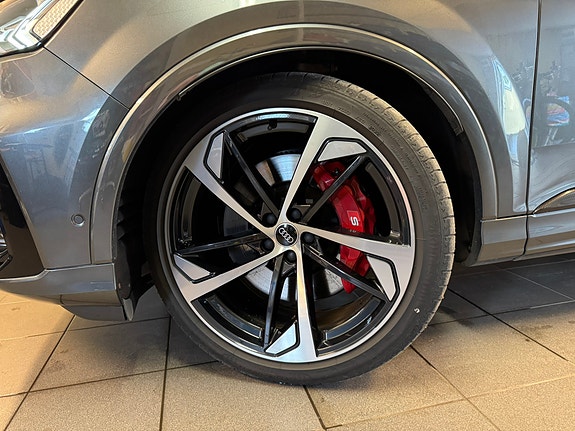Audi SQ7 13 of 16