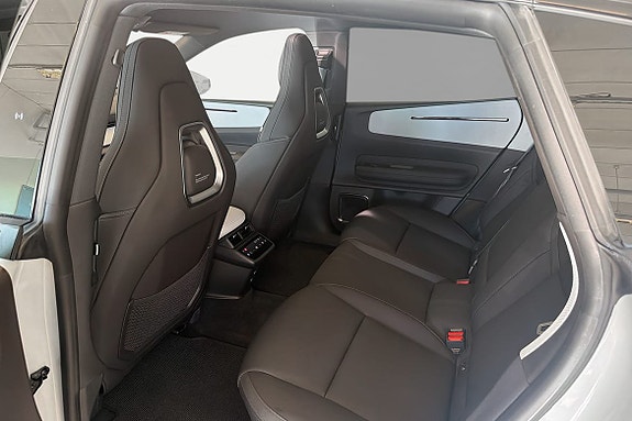 Polestar 4 12 of 29
