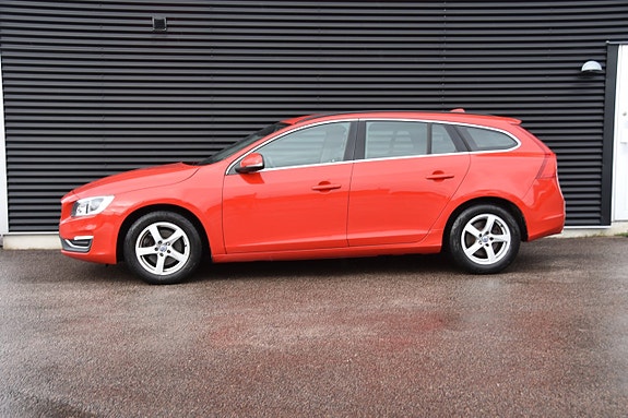 Volvo V60 3 of 17