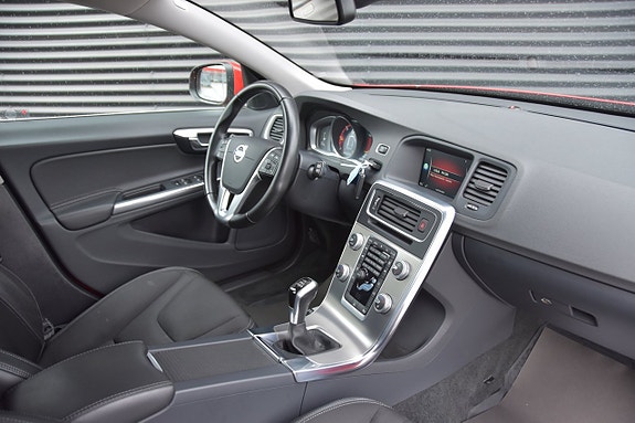 Volvo V60 9 of 17