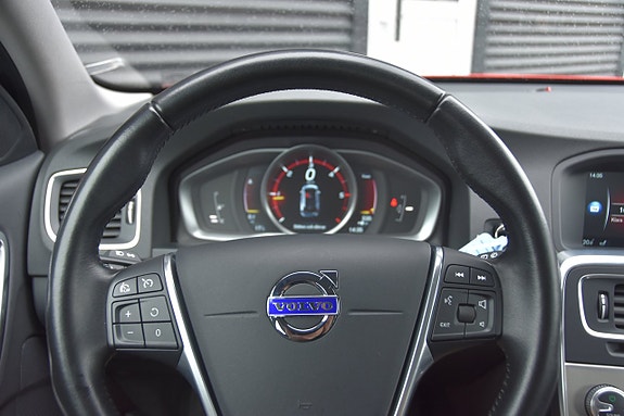 Volvo V60 13 of 17