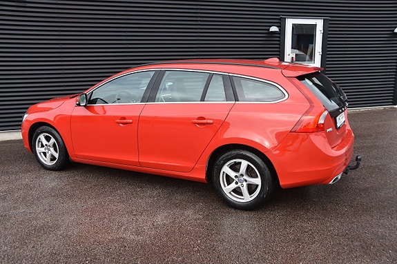 Volvo V60 5 of 17