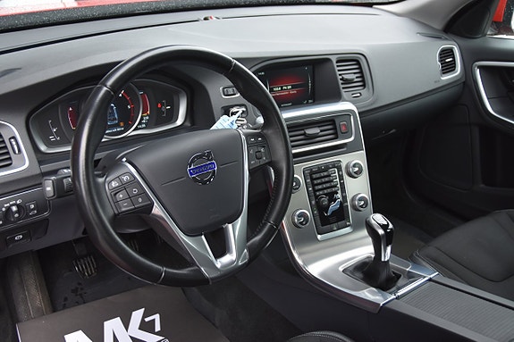 Volvo V60 12 of 17