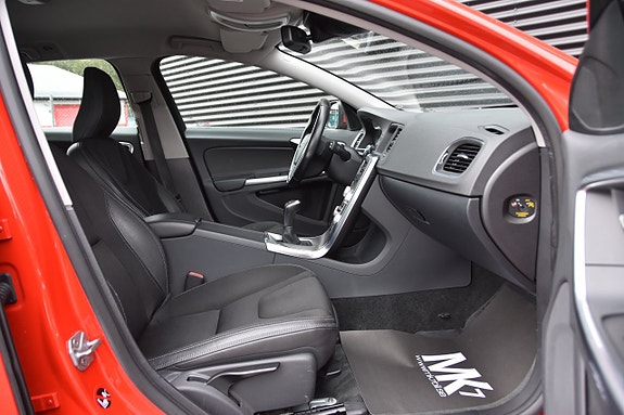 Volvo V60 10 of 17