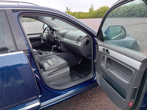 Volkswagen Touareg 8 of 8
