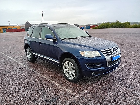 Volkswagen Touareg 4 of 8