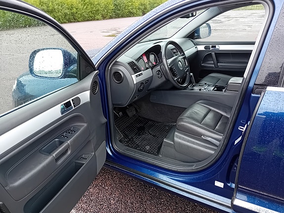 Volkswagen Touareg 7 of 8