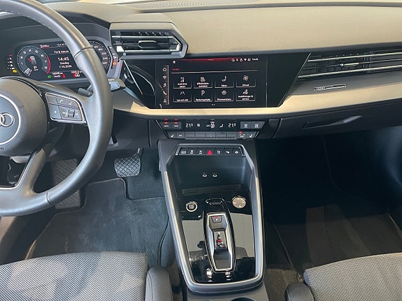 Audi A3 8 of 11