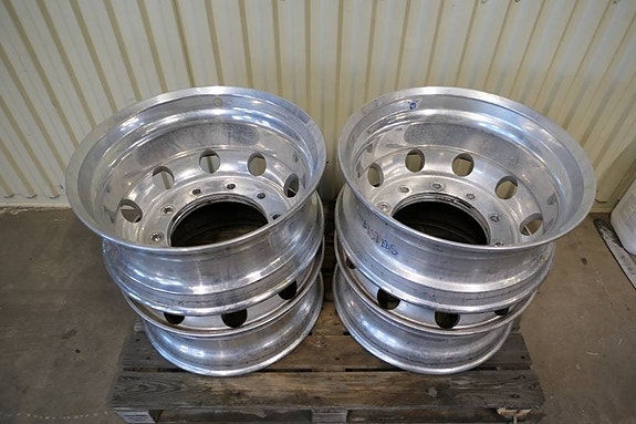 Dura Bright Alu fälgar 8,25x22,5