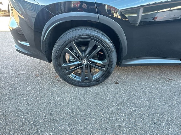 Lexus NX450h+ 20 of 23