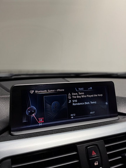 BMW 330d 19 of 25