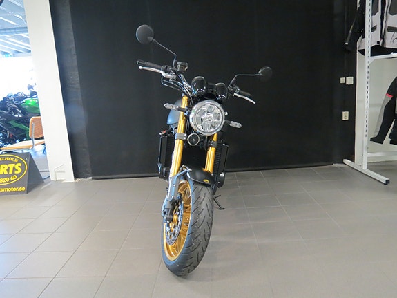 Kawasaki Z 900 RS SE 3 of 6