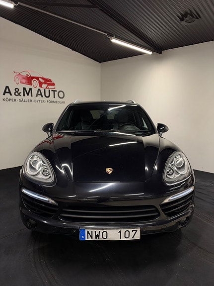 Porsche Cayenne 2 of 24