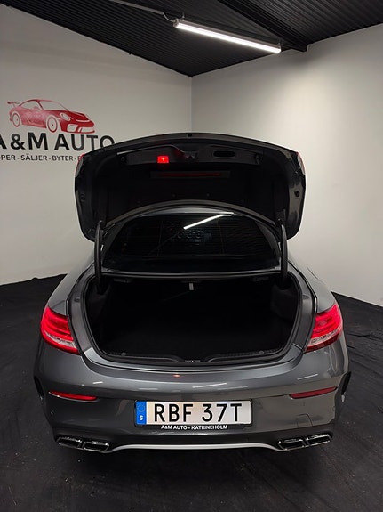 Mercedes-Benz C63 12 of 30