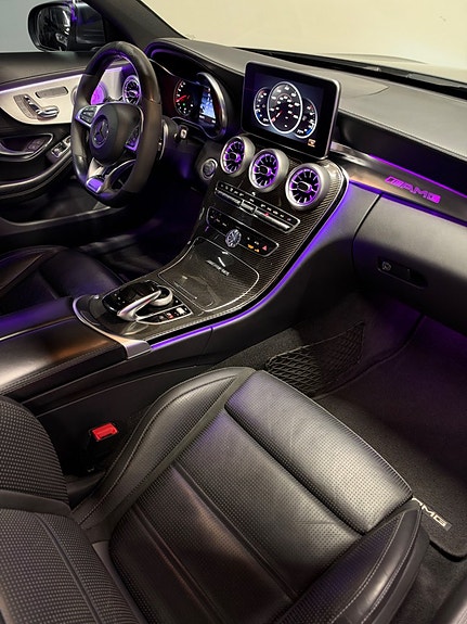 Mercedes-Benz C63 14 of 30
