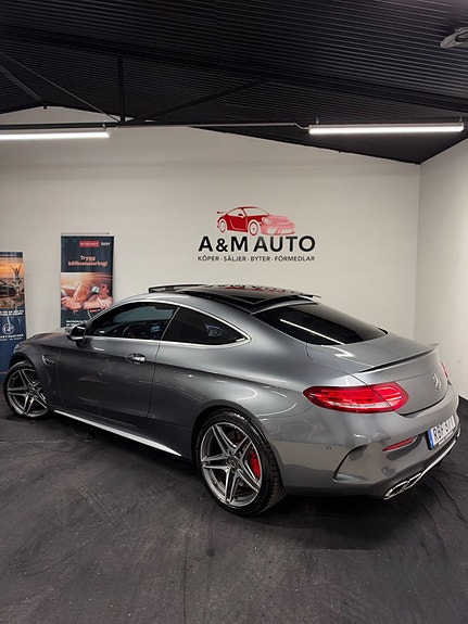 Mercedes-Benz C63 9 of 30