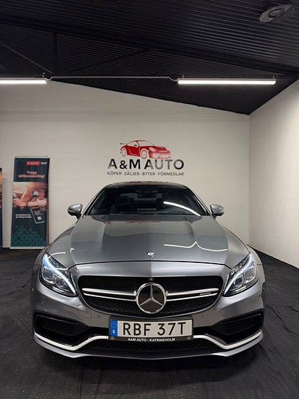 Mercedes-Benz C63 2 of 30