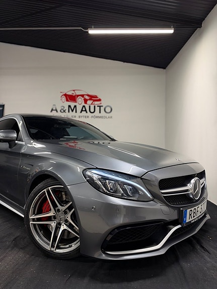 Mercedes-Benz C63 5 of 30