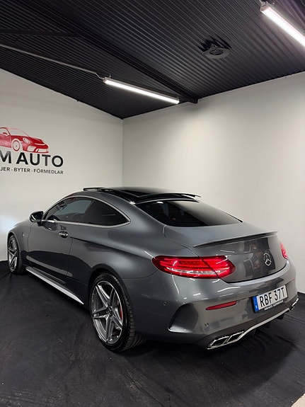 Mercedes-Benz C63 8 of 30