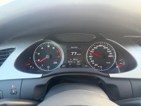 Audi A4 9 of 12