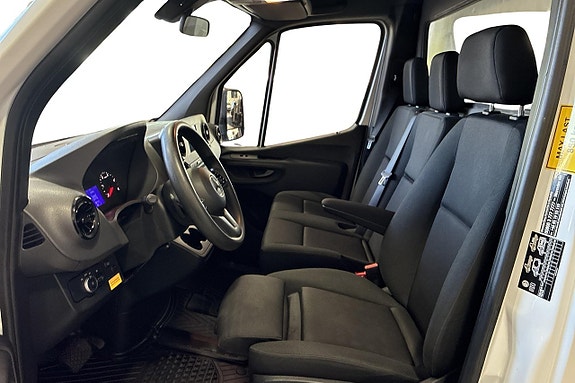 Mercedes-Benz Sprinter 208 17 of 22