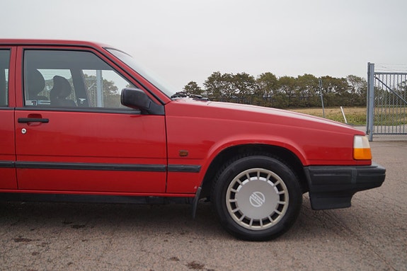 Volvo 940 12 of 17