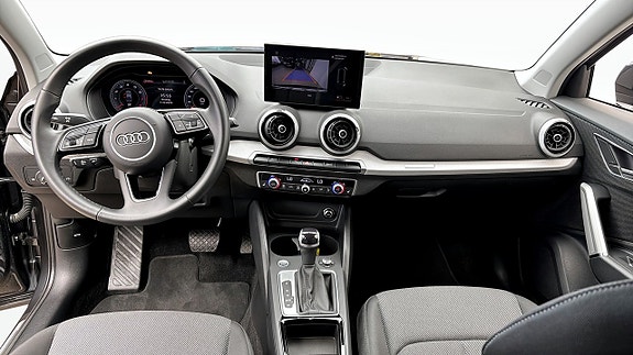 Audi Q2 10 of 12