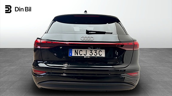 Audi Q6 e-tron 5 of 12