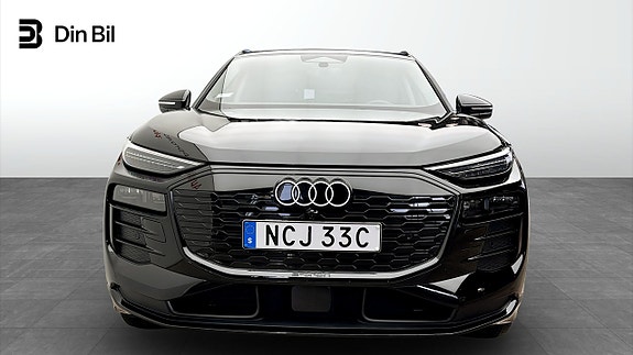 Audi Q6 e-tron 4 of 12