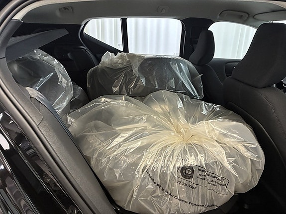 Volvo XC40 6 of 9