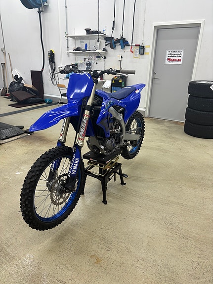 Yamaha YZ450F 3 of 7