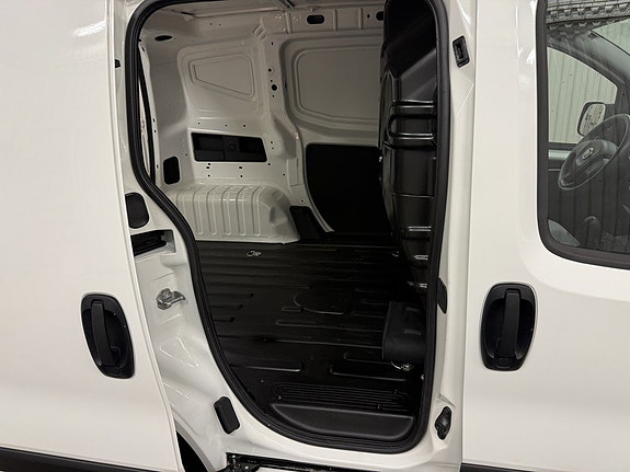 Fiat Fiorino 8 of 16