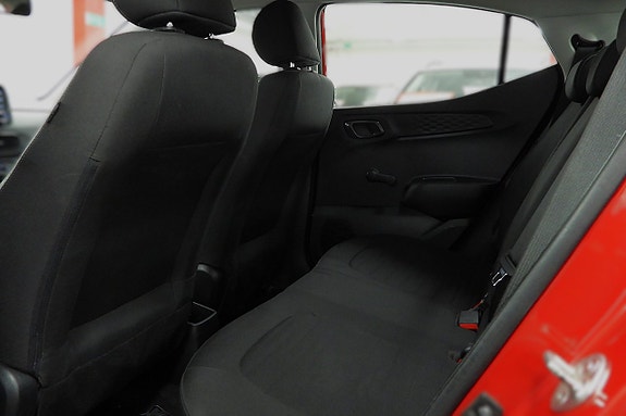 Hyundai i10 19 of 26