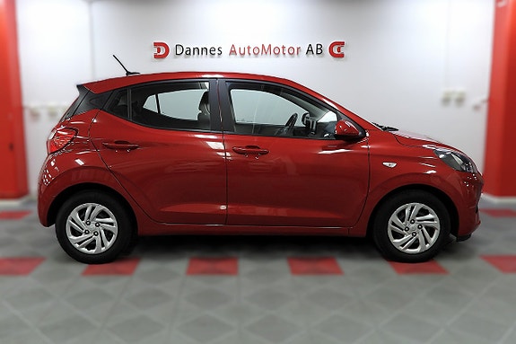 Hyundai i10 6 of 26