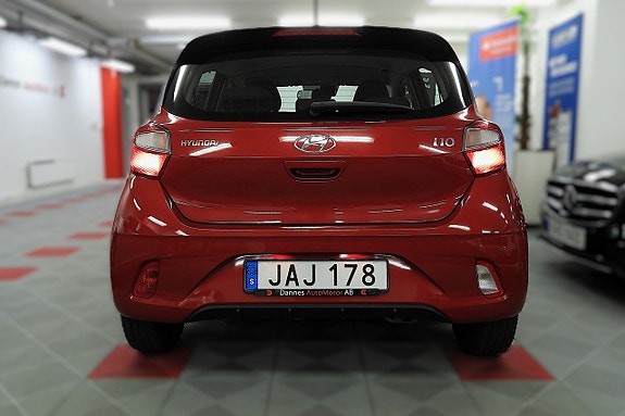 Hyundai i10 8 of 26
