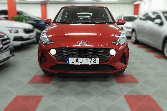 Hyundai i10 4 of 26