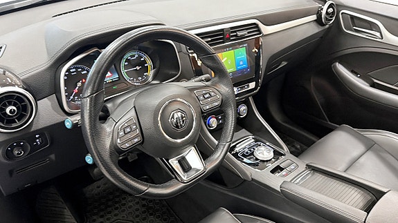 MG ZS 12 of 17