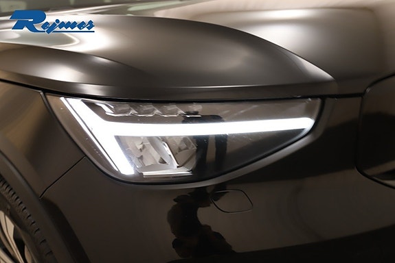 Volvo XC40 18 of 28