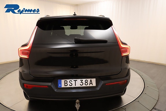 Volvo XC40 19 of 28