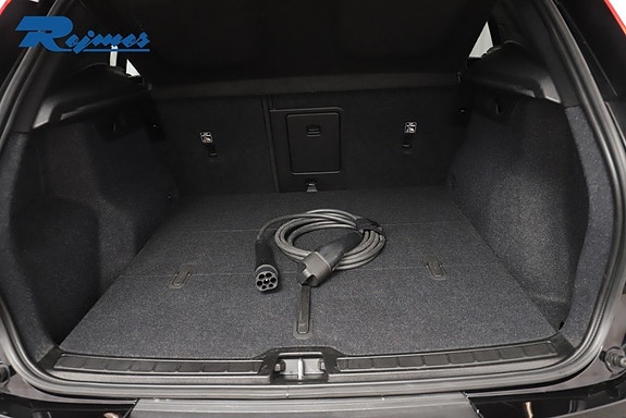 Volvo XC40 20 of 28
