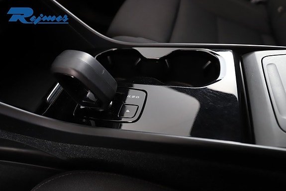 Volvo XC40 26 of 28