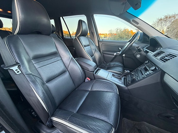 Volvo XC90 5 of 11
